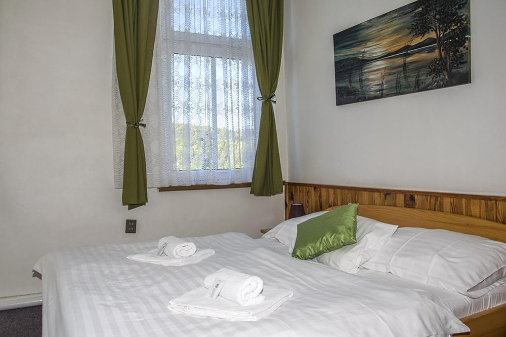 Hotel Garni Belveder Хренско Экстерьер фото